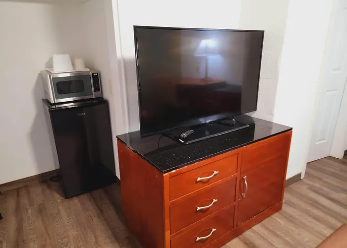 Super 8 By Wyndham El Centro North